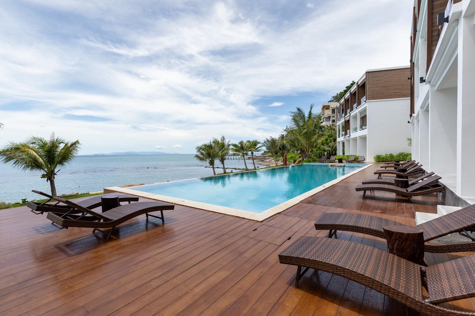 X-Sea Khanom Harbor Bay Resort