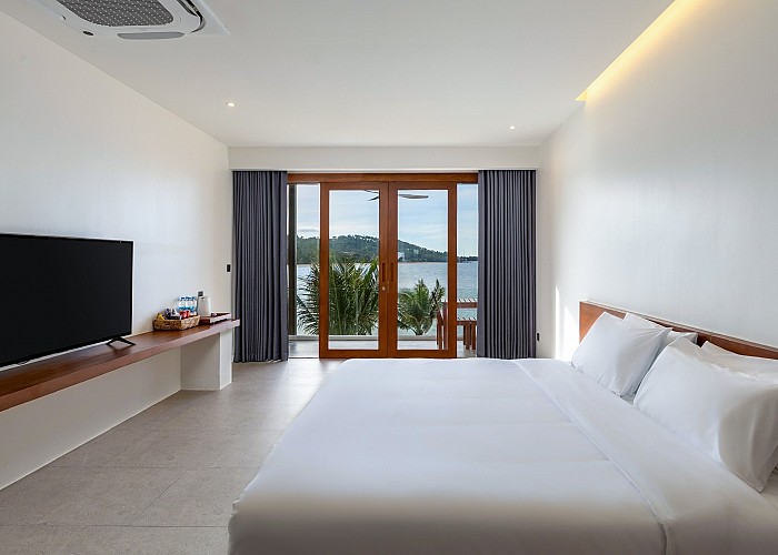 Superior Seaview Room