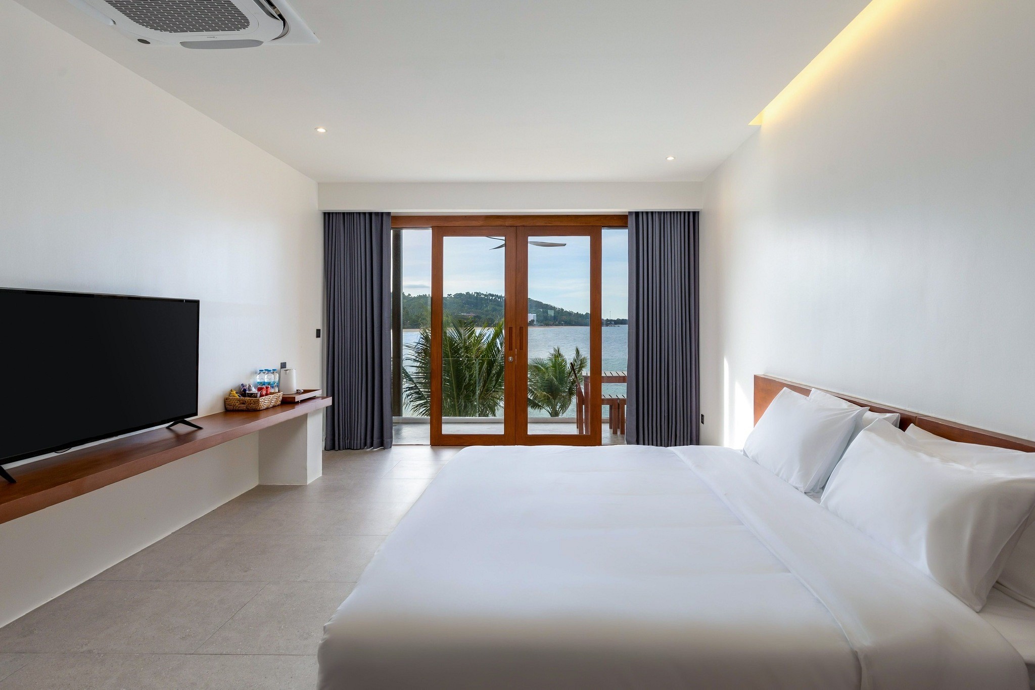 Superior Seaview Room