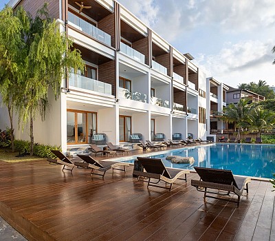 Deluxe Pool Access Room 