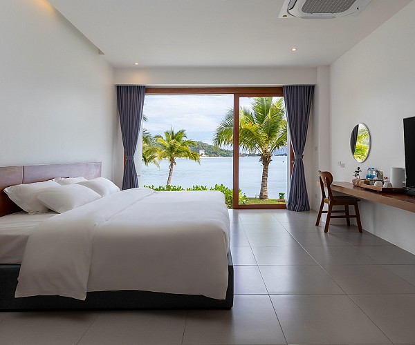 Superior Seaview Room