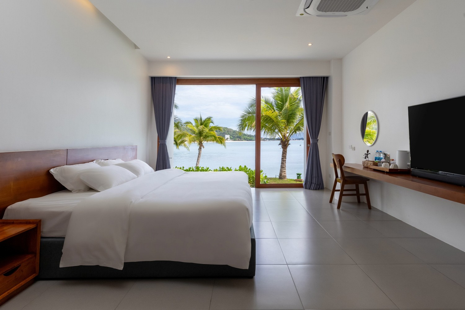 Superior Seaview Room